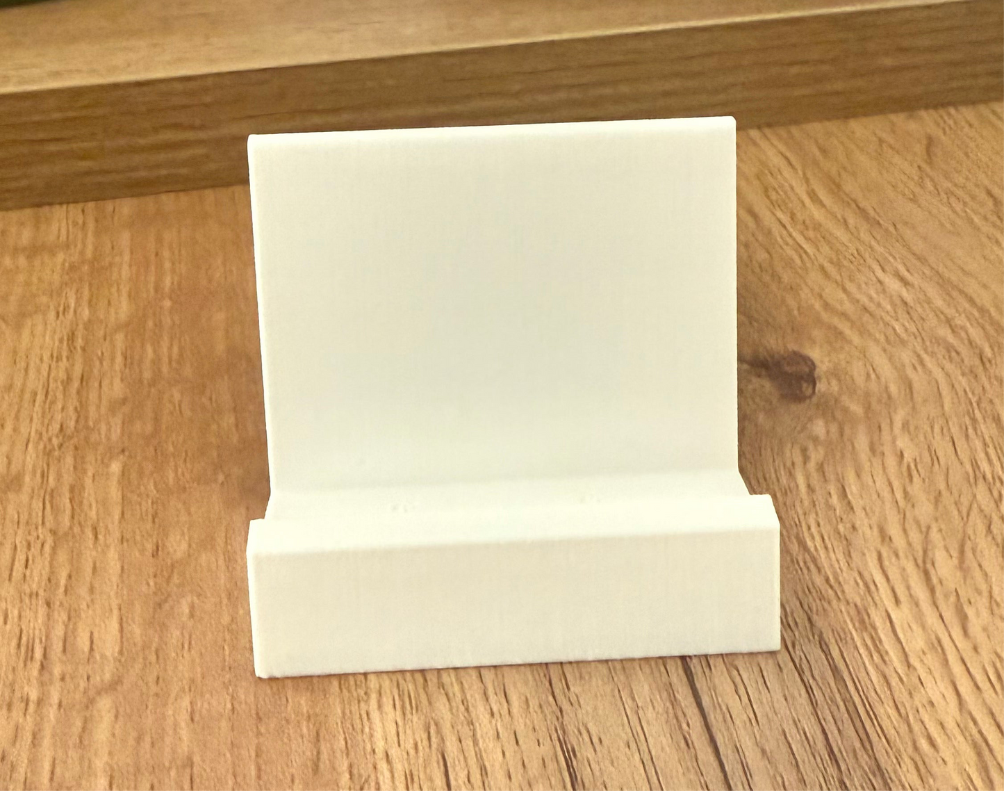 Minimalistischer 3D-gedruckter Handyhalter – stabil & praktisch