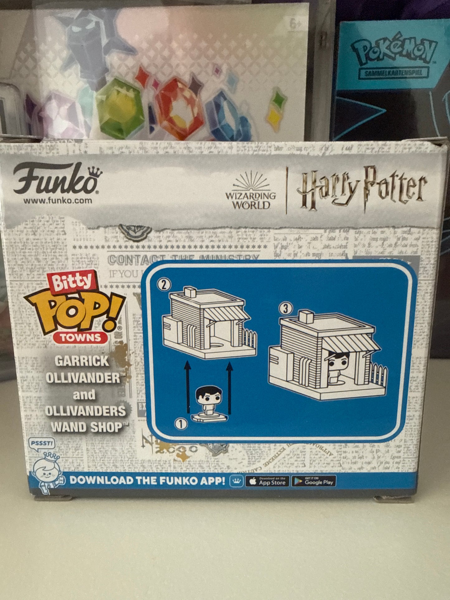 Funko Bitty Pop! Towns - Harry Potter Garrick Ollivander & Ollivanders Wand Shop
